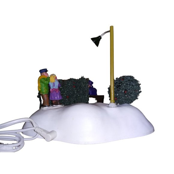 LEMAX Sneak A Peek Animated Village Collection Boxed Christmas Decor Set 2007 - Picture 9 of 15